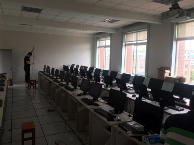 持续地致力，不懈地奋斗